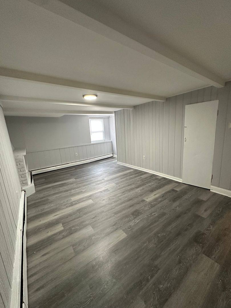Apartment for rent at 437 Sharon Ave, Sharon Hill, PA 19079