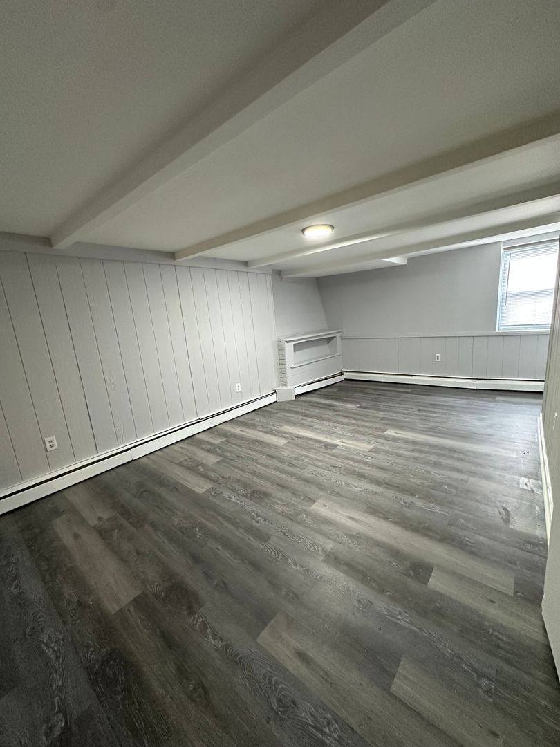 Apartment for rent at 437 Sharon Ave, Sharon Hill, PA 19079