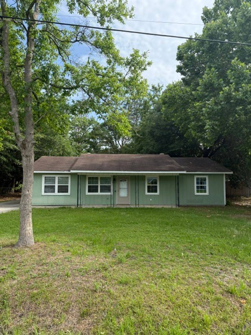 House for rent at 642 Lee Rd, Hinesville, GA 31313