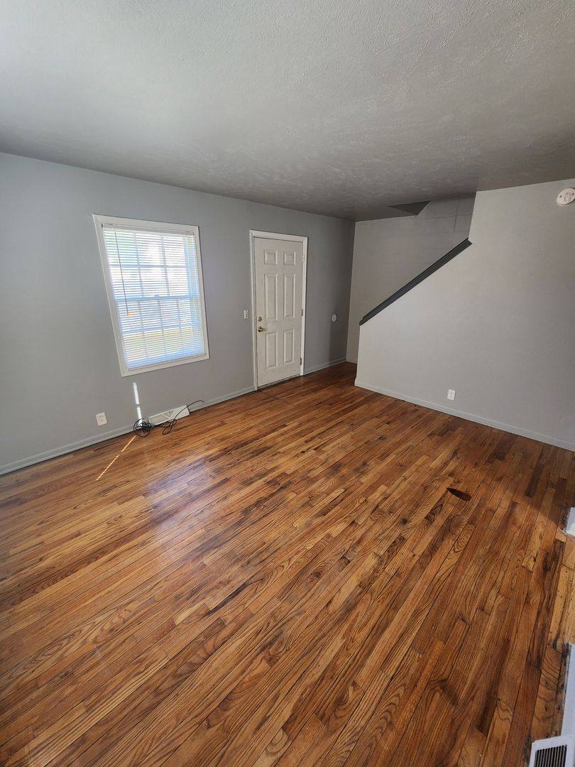 Apartment for rent at 4470 Redman Ave, Omaha, NE 68111