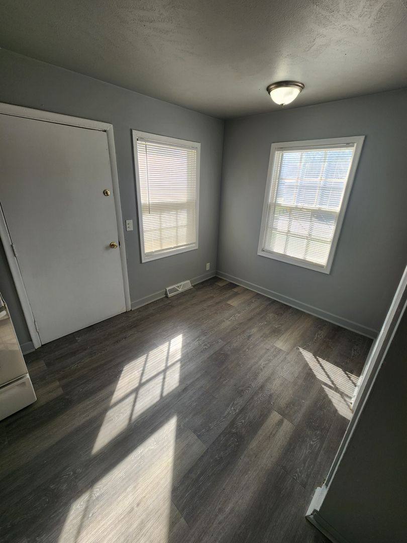 Apartment for rent at 4470 Redman Ave, Omaha, NE 68111