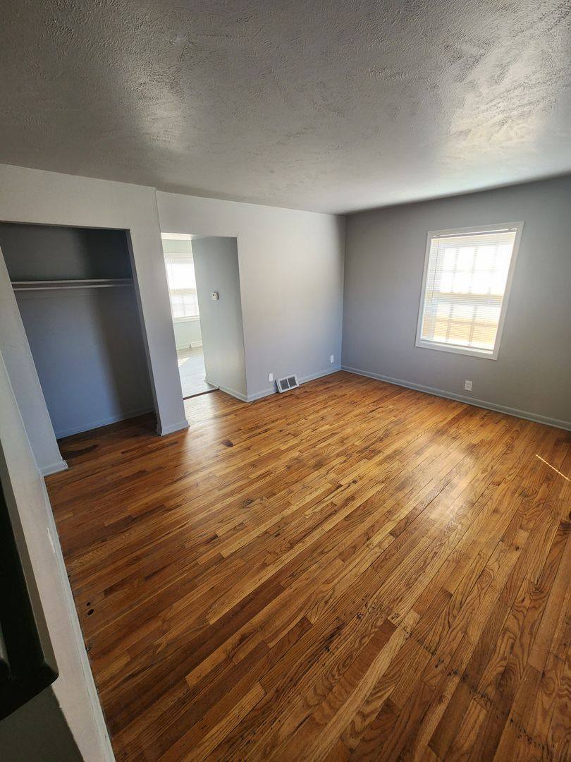 Apartment for rent at 4470 Redman Ave, Omaha, NE 68111