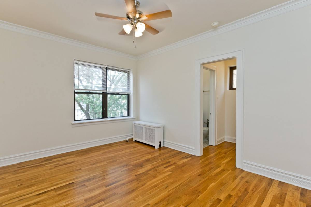 Apartment for rent at 4440 N Wolcott Ave, Chicago, IL 60640