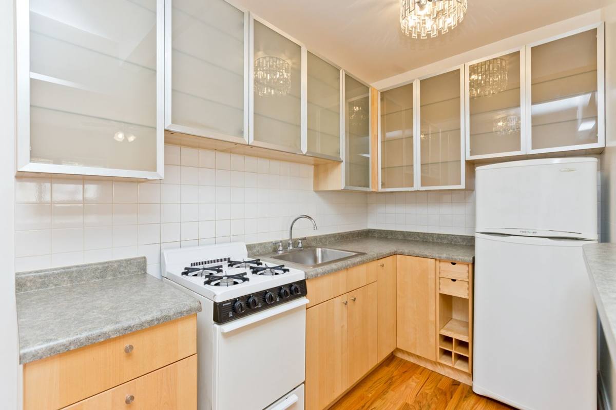 Apartment for rent at 4440 N Wolcott Ave, Chicago, IL 60640