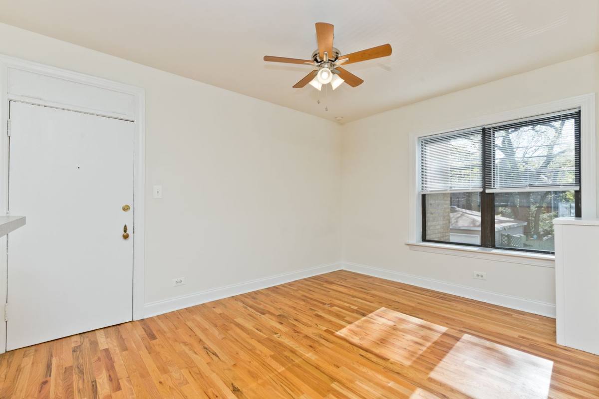 Apartment for rent at 4440 N Wolcott Ave, Chicago, IL 60640
