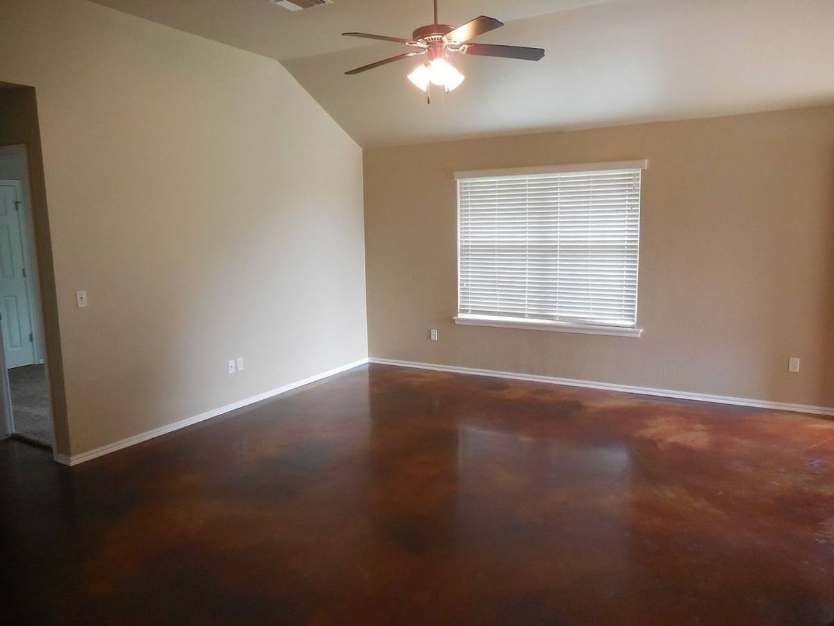 Apartment for rent at 113 NE 23rd St, Oklahoma City, OK 73160
