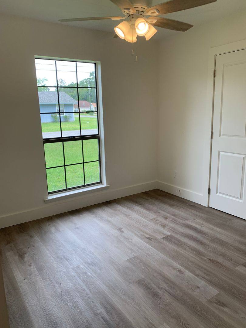 House for rent at 1425 Mixon Dr, Fort Walton Beach, FL 32547