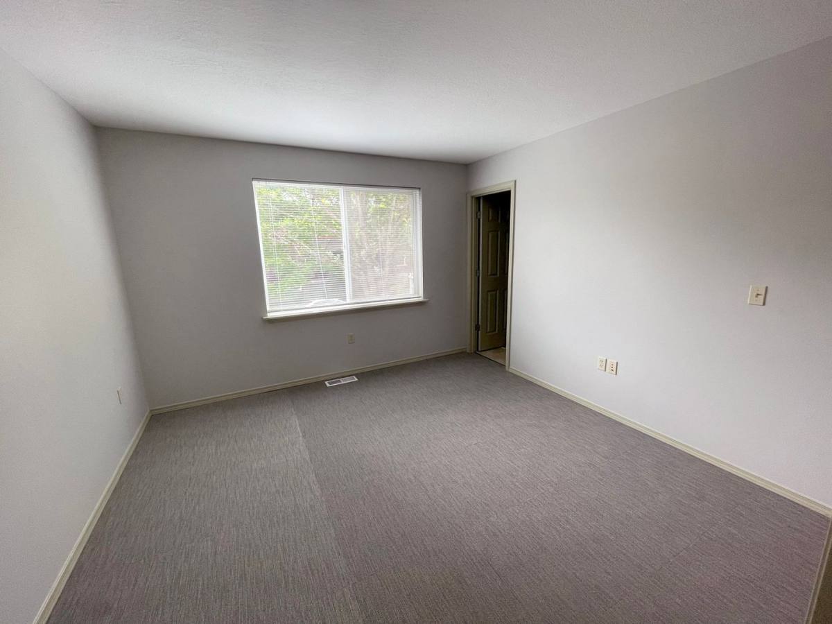 Townhouse for rent at 5011 N Syracuse St, Portland, OR 97203