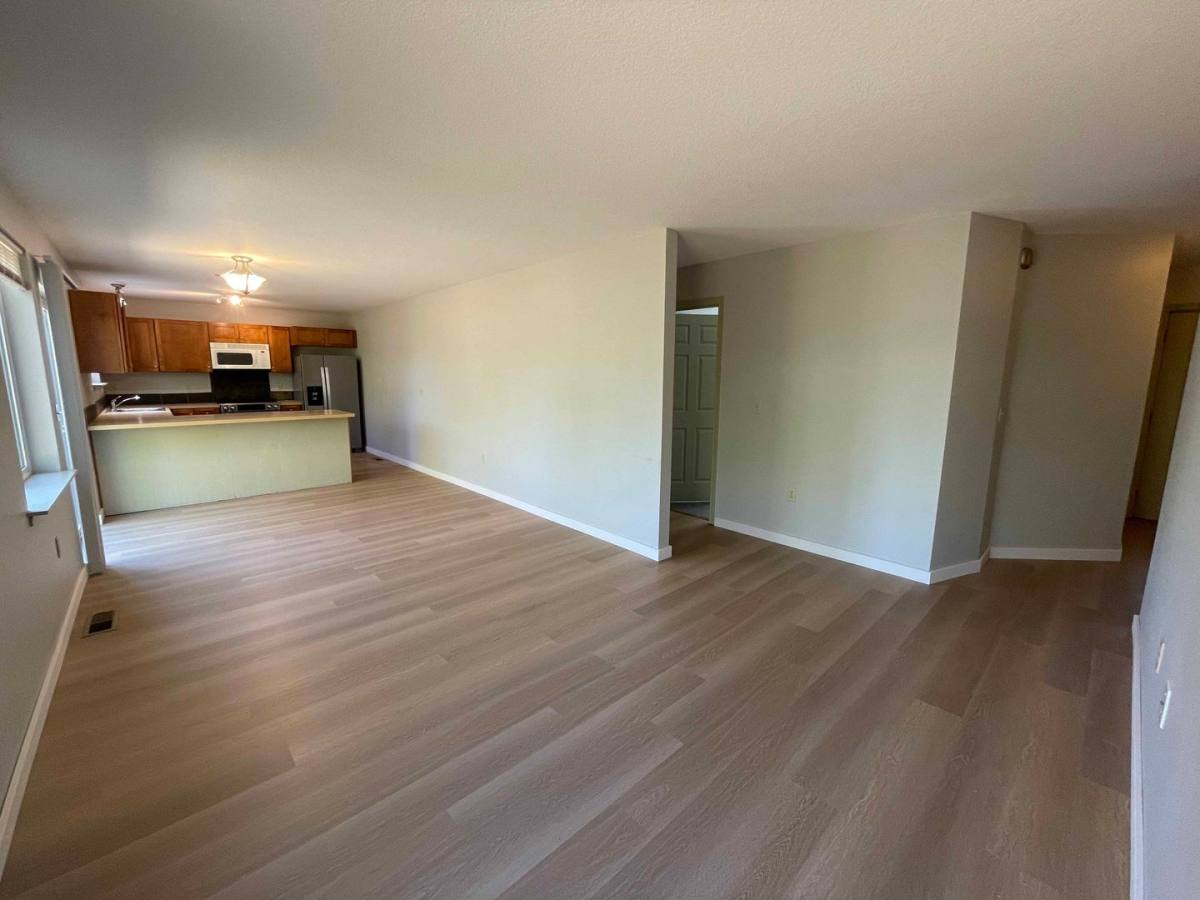 Townhouse for rent at 5011 N Syracuse St, Portland, OR 97203