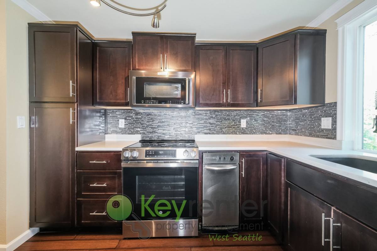Apartment for rent at 9522 1st Ave NE, Seattle, WA 98115