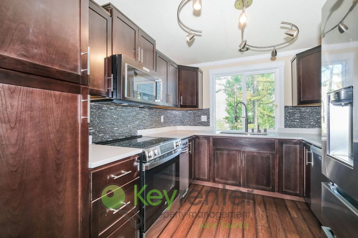 Apartment for rent at 9522 1st Ave NE, Seattle, WA 98115
