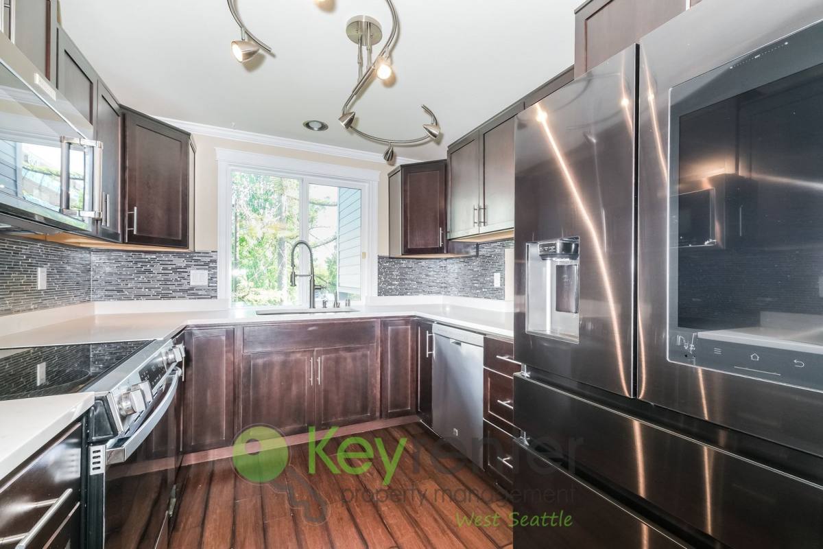 Apartment for rent at 9522 1st Ave NE, Seattle, WA 98115