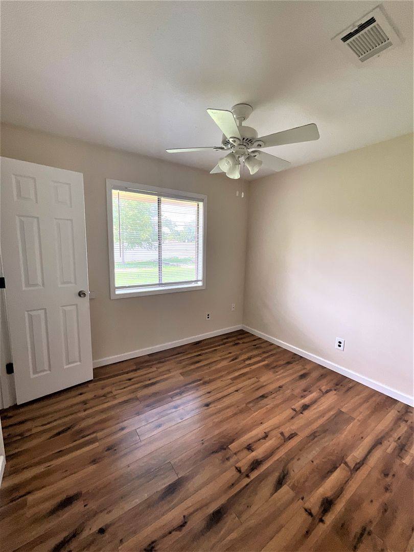 House for rent at 493 Nila Sue Dr, New Llano, LA 71461
