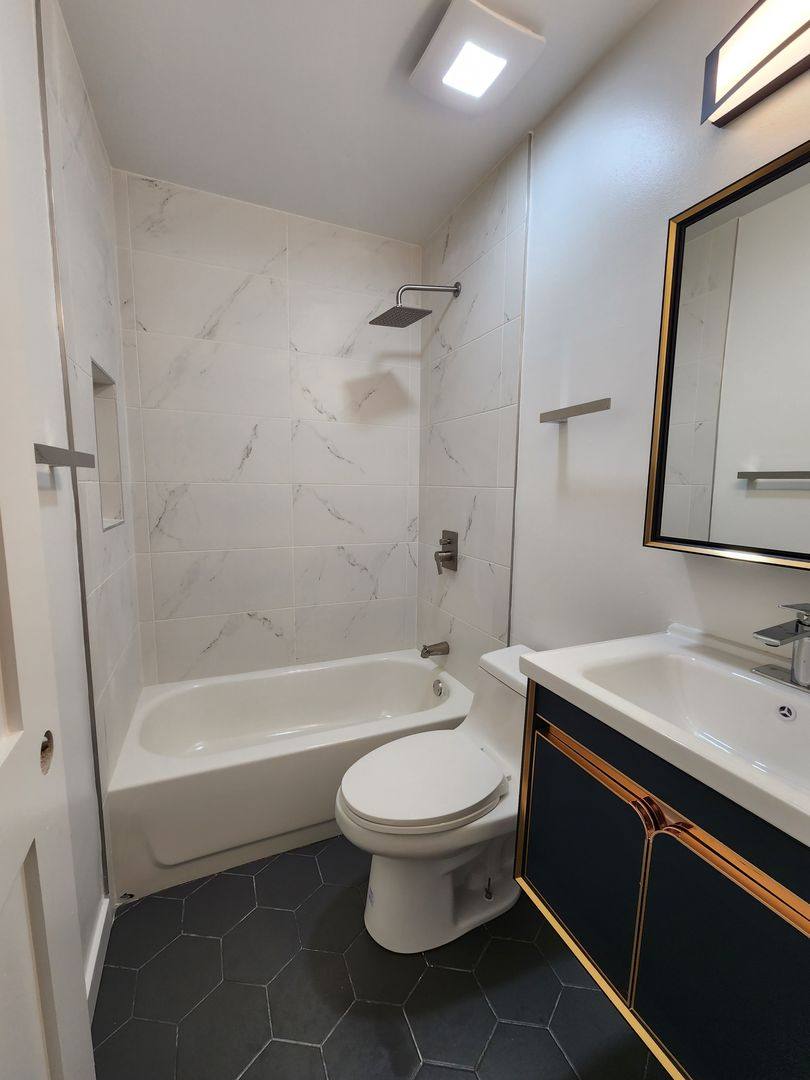 Apartment for rent at 1426 Catharine St, Philadelphia, PA 19146