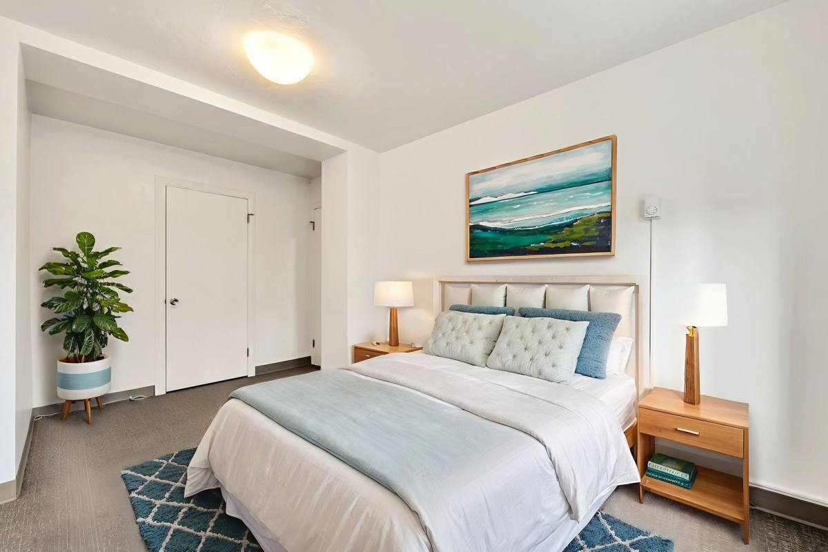 Apartment for rent at 2174 NW Davis St, Portland, OR 97210