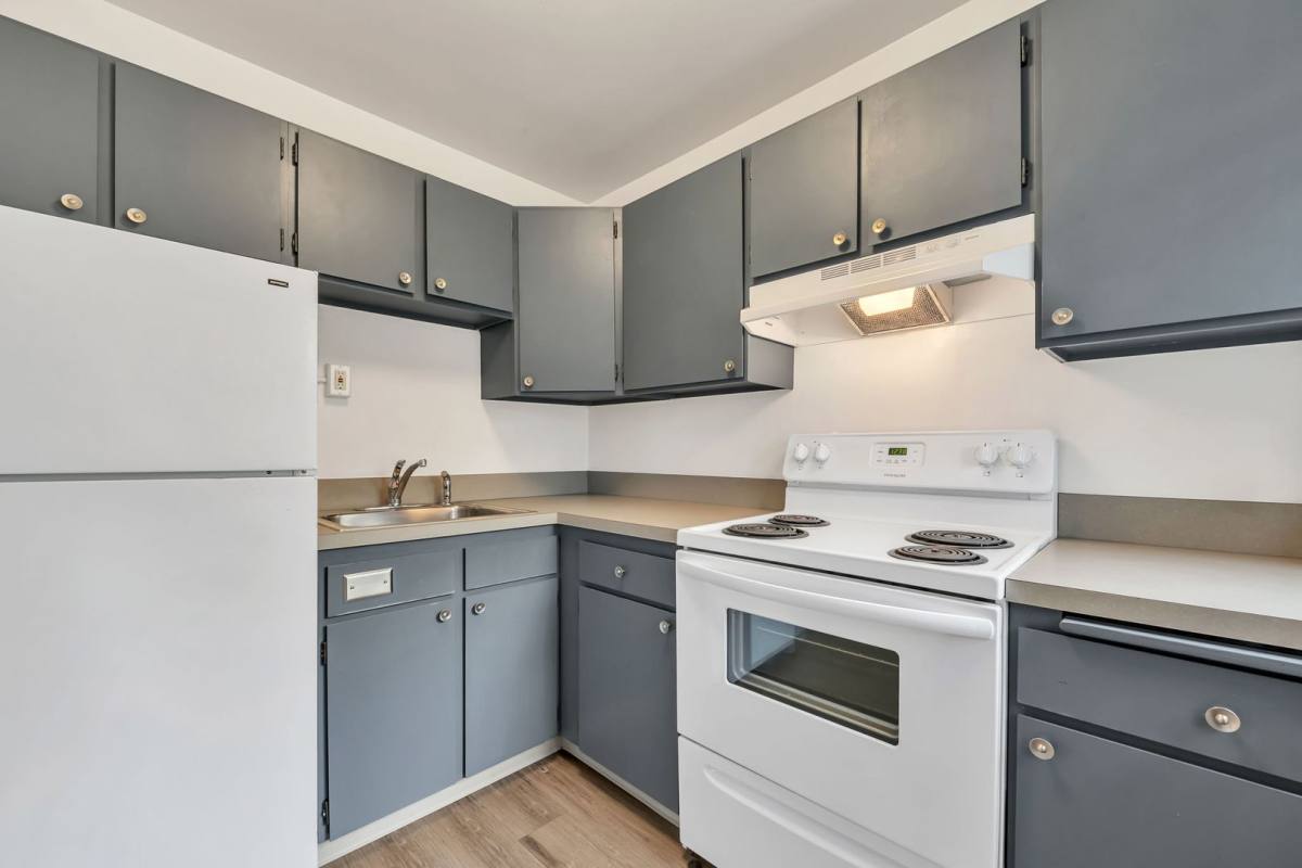 Apartment for rent at 2174 NW Davis St, Portland, OR 97210