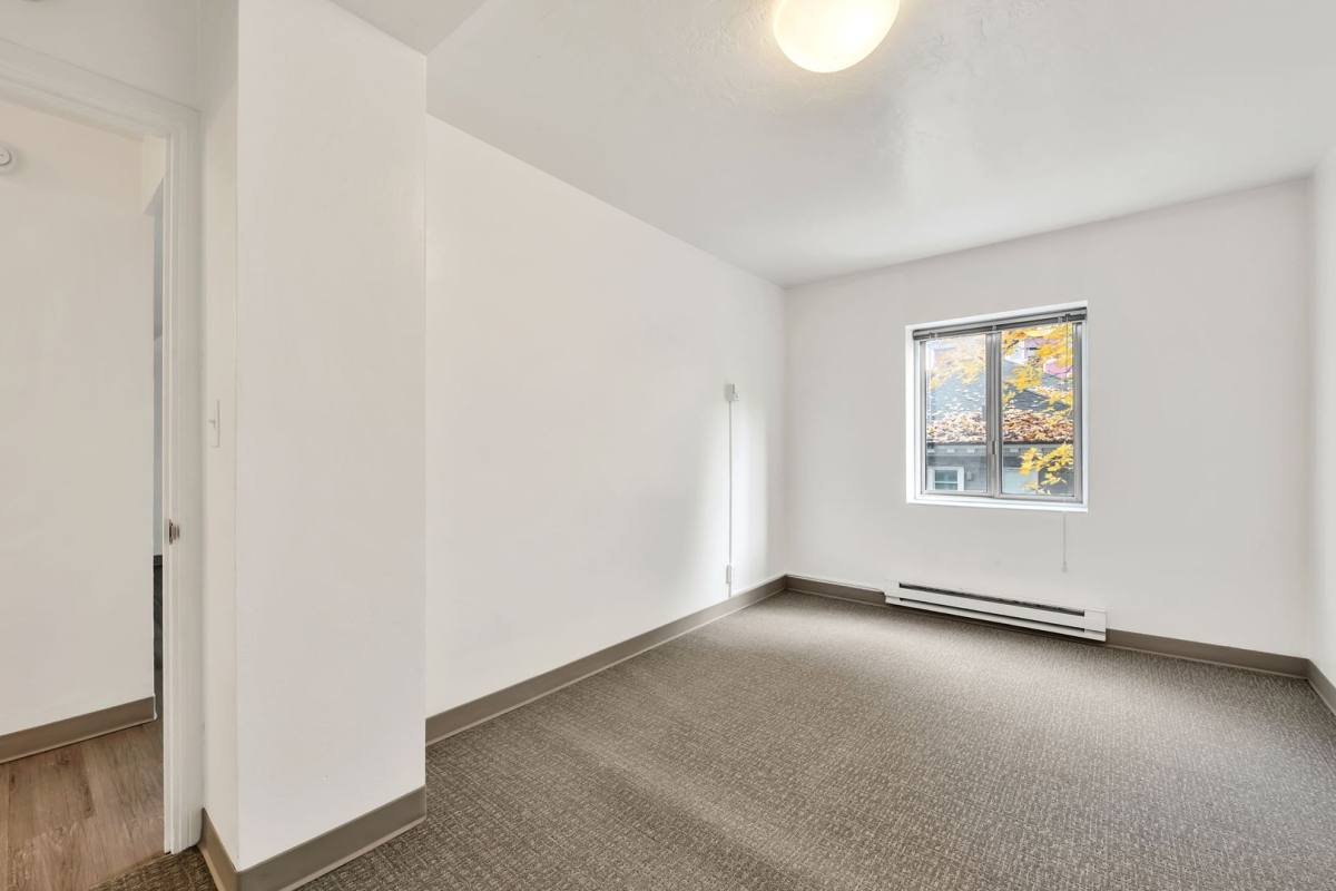 Apartment for rent at 2174 NW Davis St, Portland, OR 97210