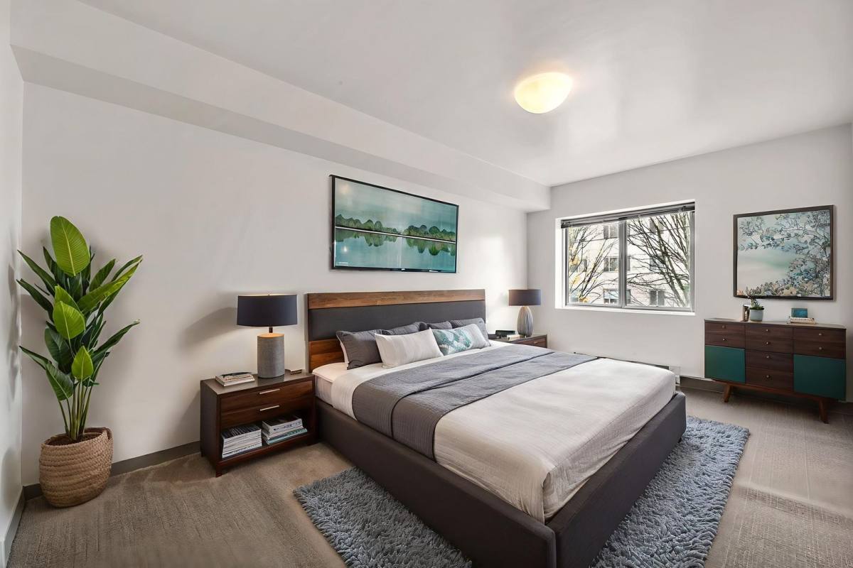Apartment for rent at 2174 NW Davis St, Portland, OR 97210