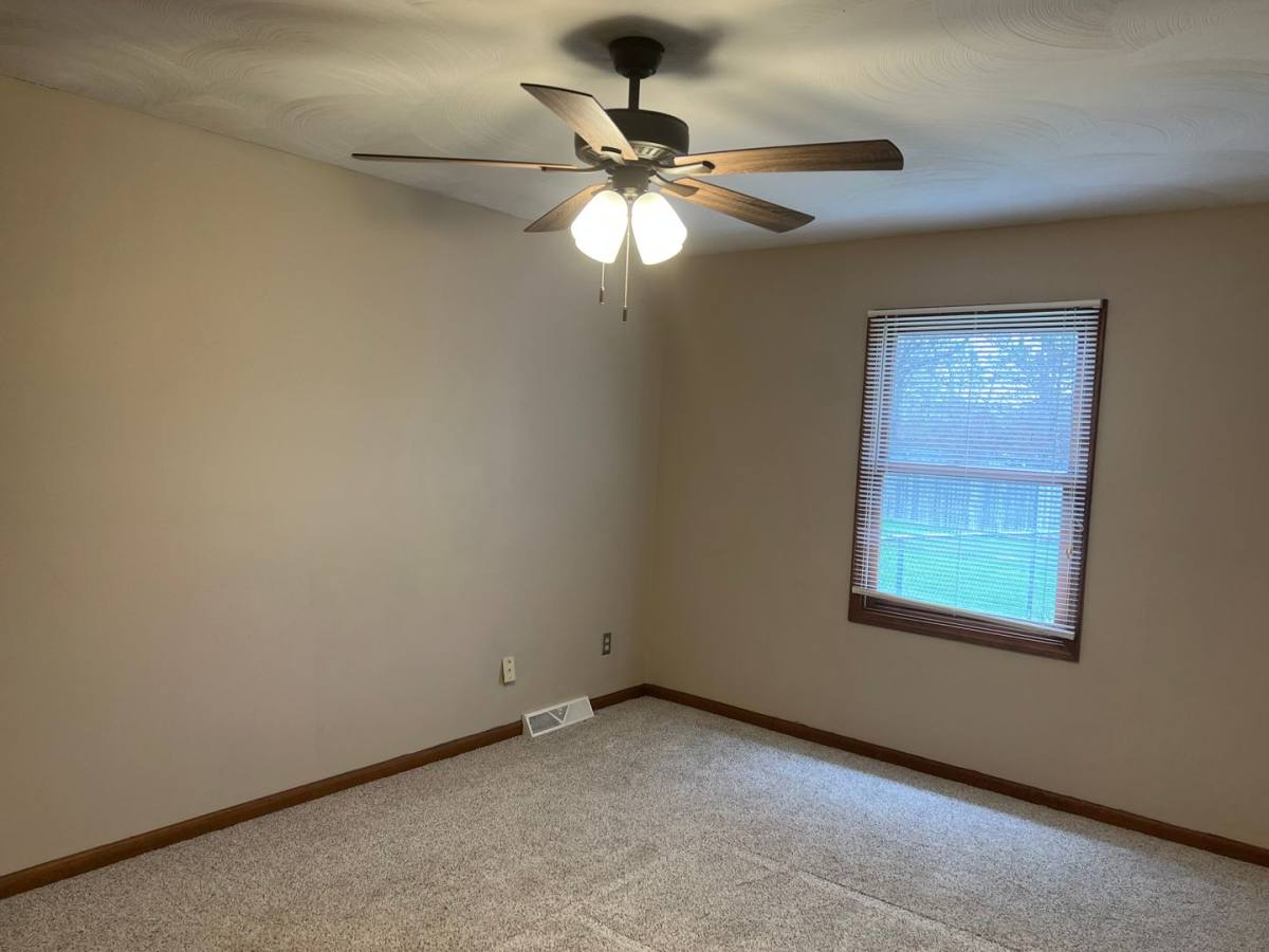 House for rent at 4201 Pickfair, Springfield, IL 62702
