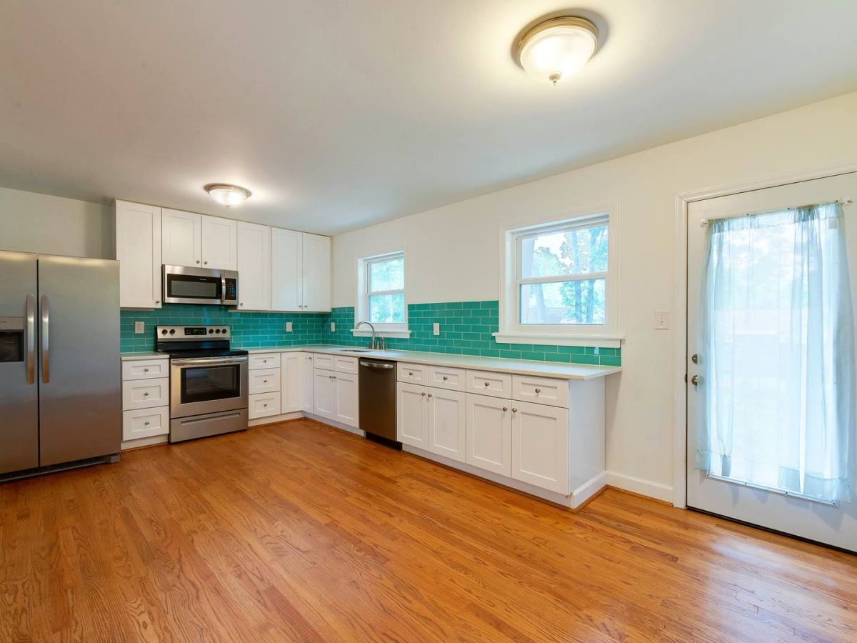 House for rent at 5646 Oak Dr, Charlotte, NC 28216