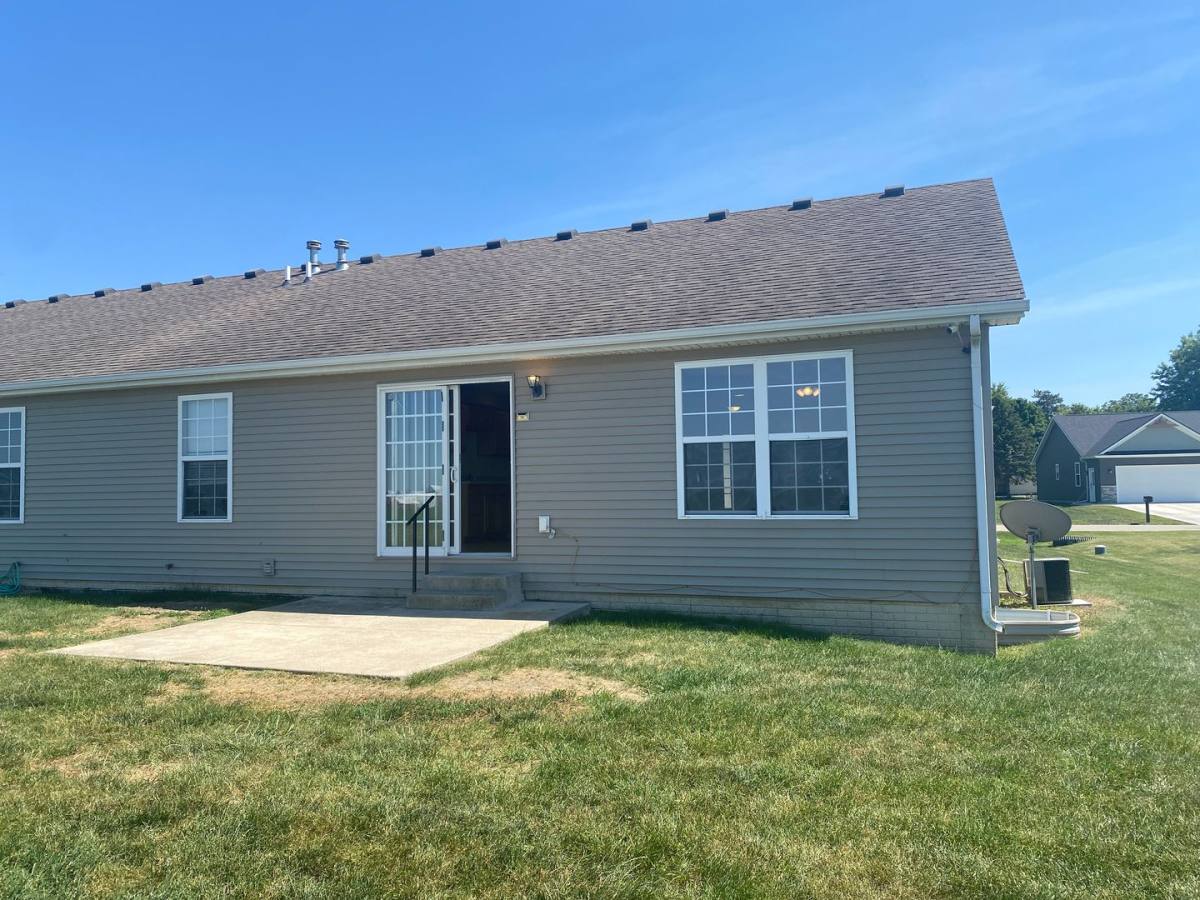 Apartment for rent at 112 W Tenth St, Gridley, IL 61744