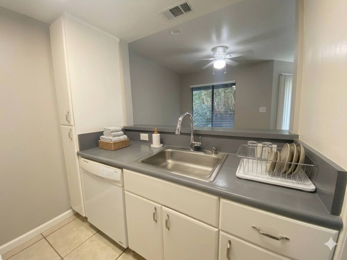Apartment for rent at 300-320 Parker Ave, Rodeo, CA 94572