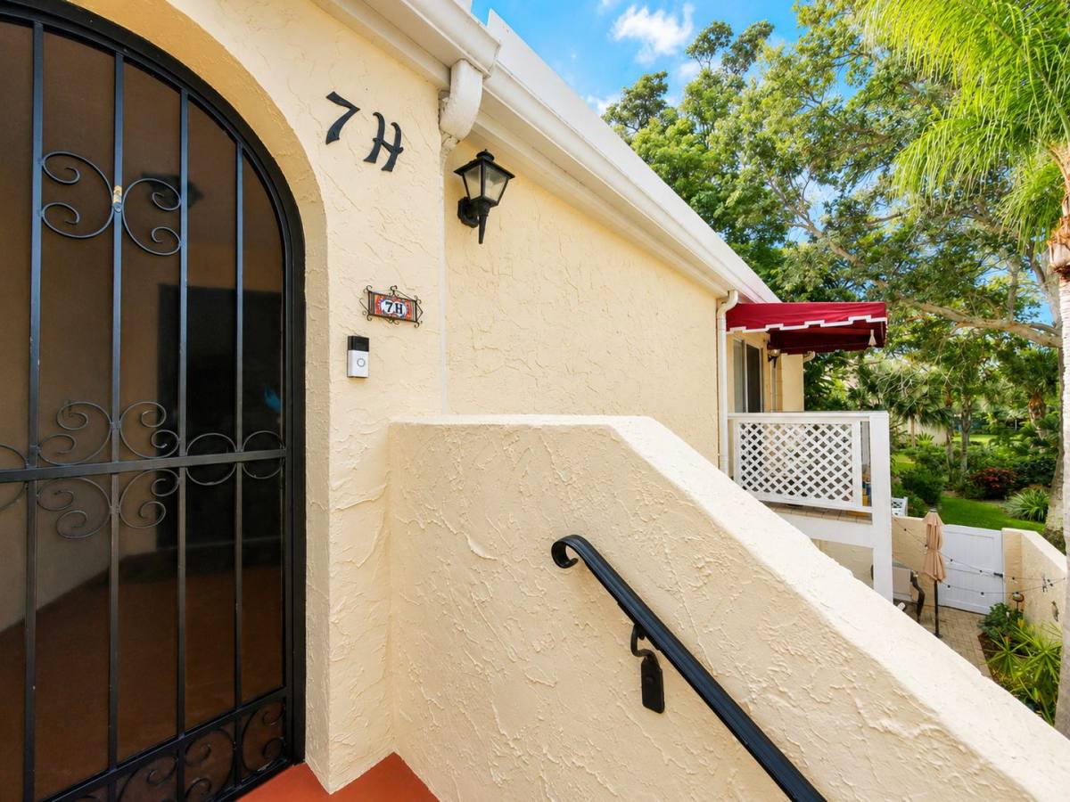 Apartment for rent at 6101 34th St W #7H, Bradenton, FL 34210