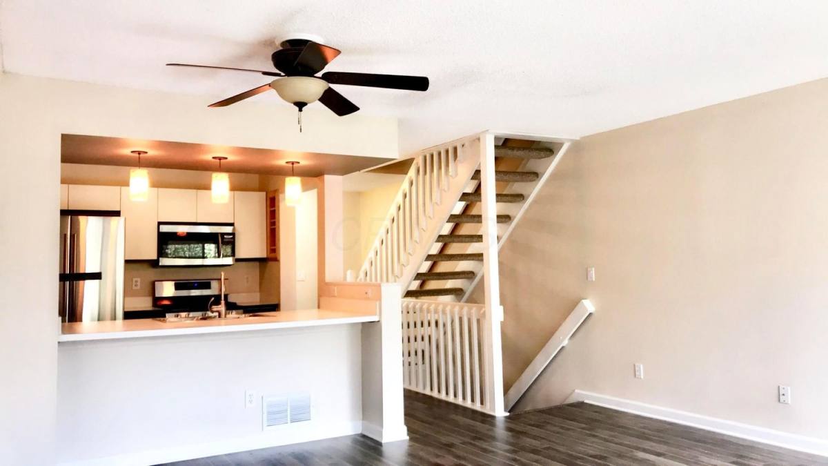 Townhouse for rent at 2015 Jasper Lane, Hilliard, OH 43026