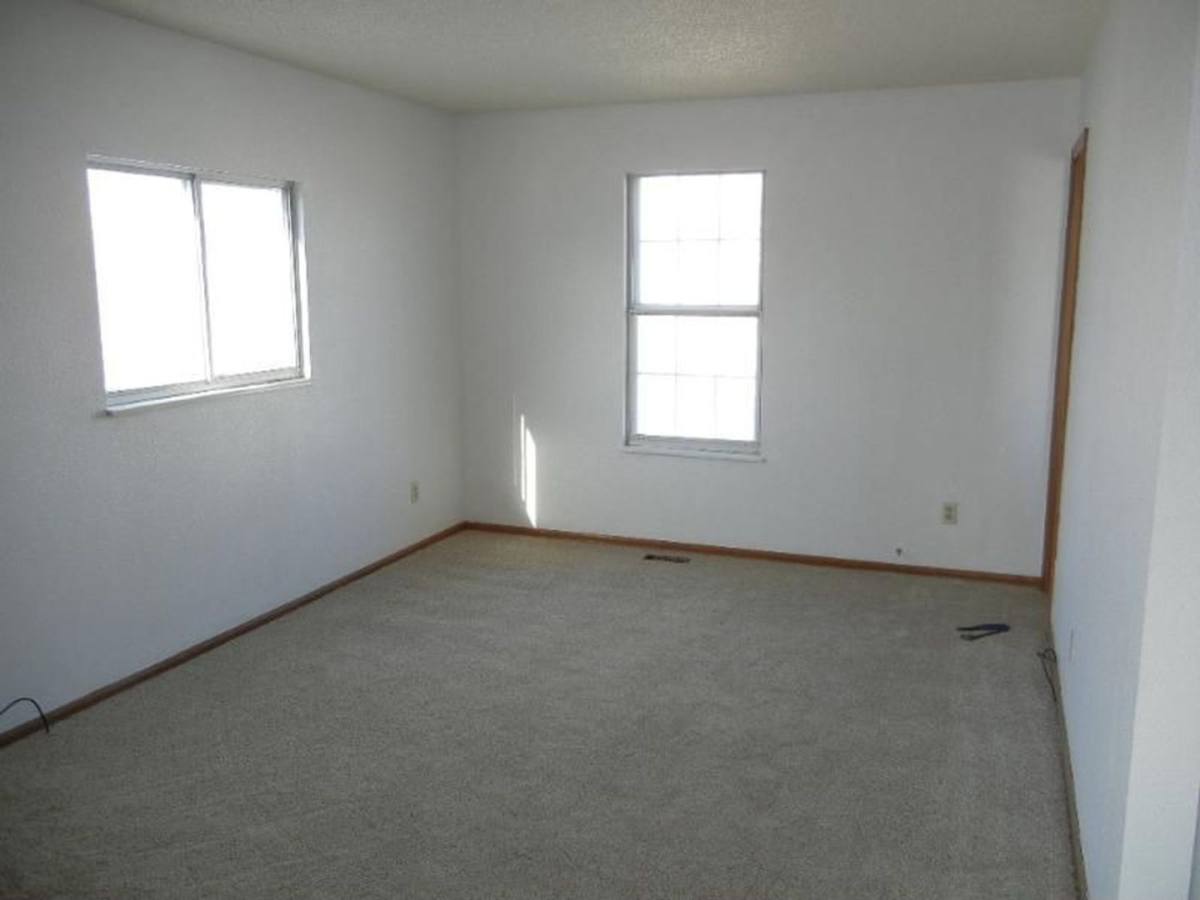 House for rent at 19584 E Linvale Dr, Aurora, CO 80013