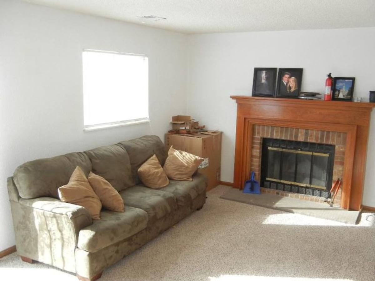 House for rent at 19584 E Linvale Dr, Aurora, CO 80013