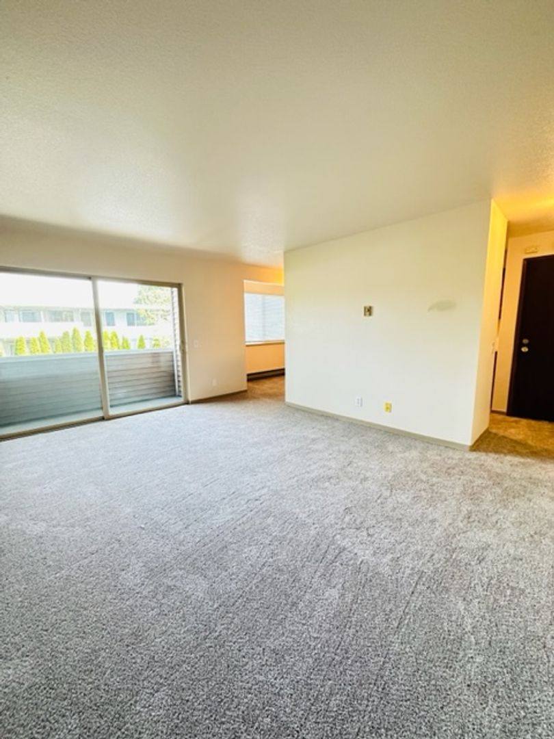 Apartment for rent at 5631 Highway Place, Everett, WA 98203