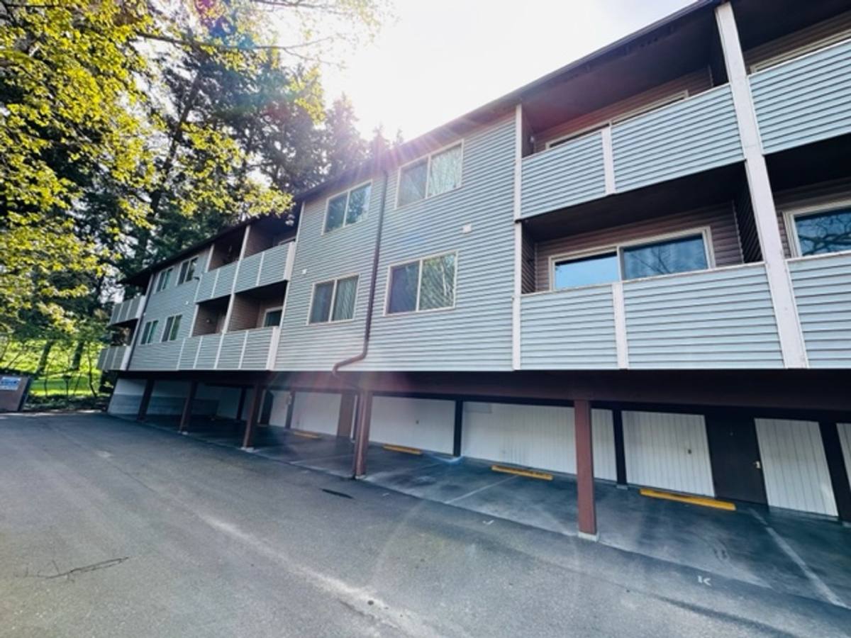 Apartment for rent at 5631 Highway Place, Everett, WA 98203