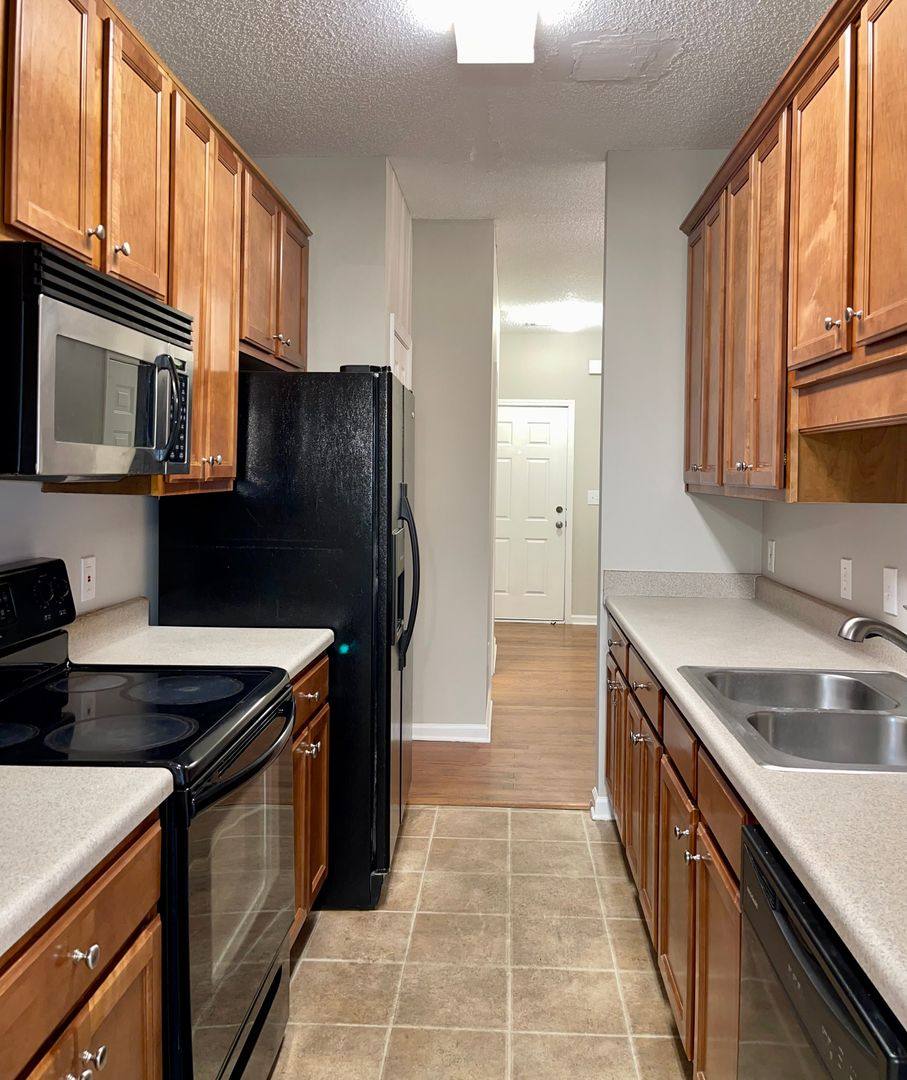 Townhouse for rent at 237 Shenandoah Dr, Riverdale, GA 30274