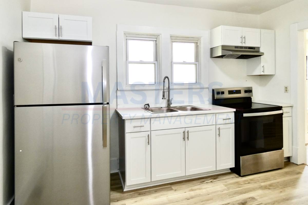 House for rent at 1838 Giant St, Toledo, OH 43613