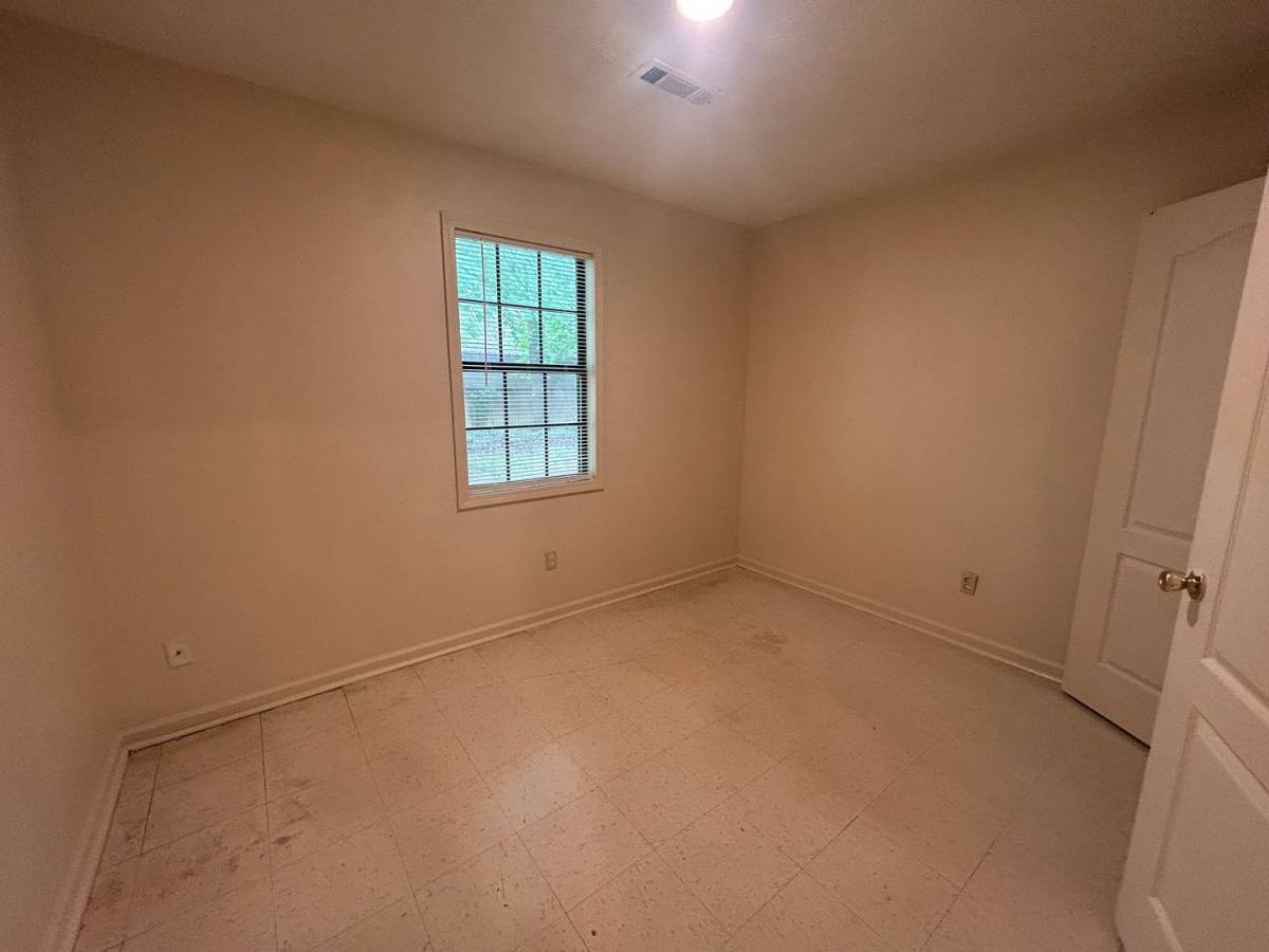 Apartment for rent at 20 Tina Dr, Brownsville, TN 38012