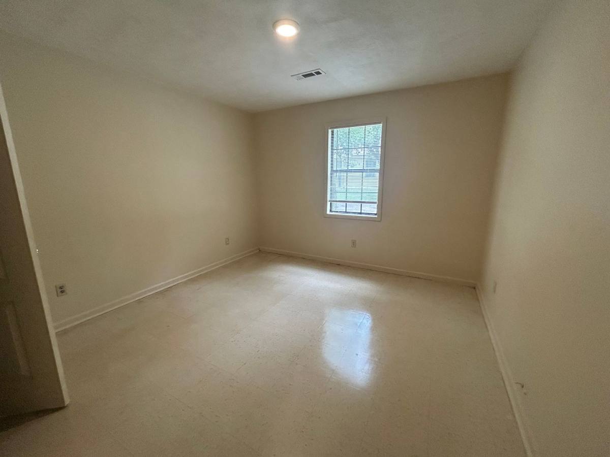 Apartment for rent at 20 Tina Dr, Brownsville, TN 38012