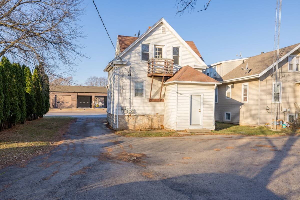 Apartment for rent at 343 N Main St, Fond Du Lac, WI 54935