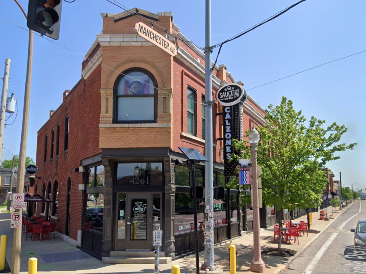 Apartment for rent at 4261-67 Manchester Ave, Saint Louis, MO 63110