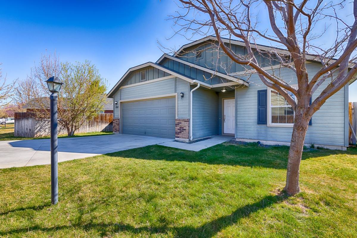 House for rent at 1052 N Star Bright Lane, Star, ID 83669