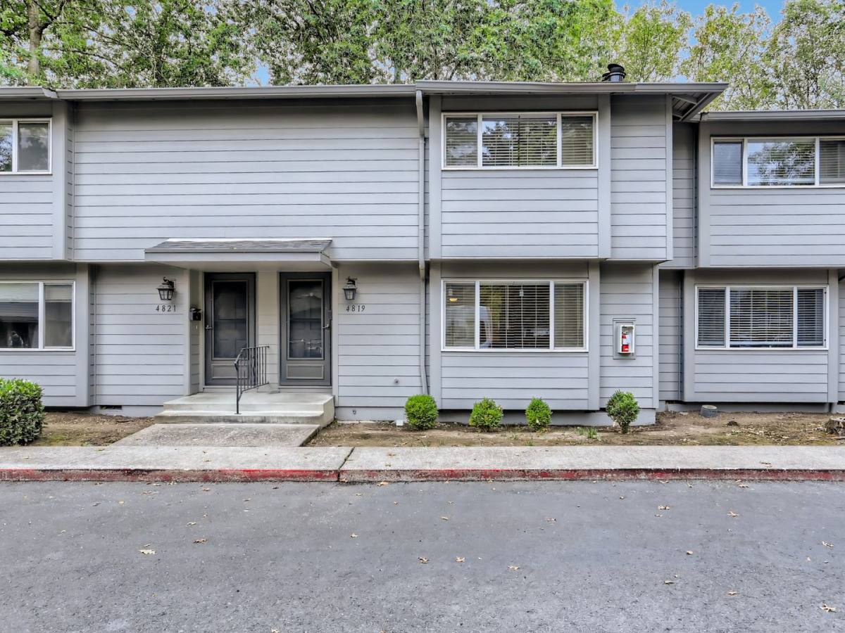 Townhouse for rent at 4795 - 4851 SW Larch Dr, Beaverton, OR 97005