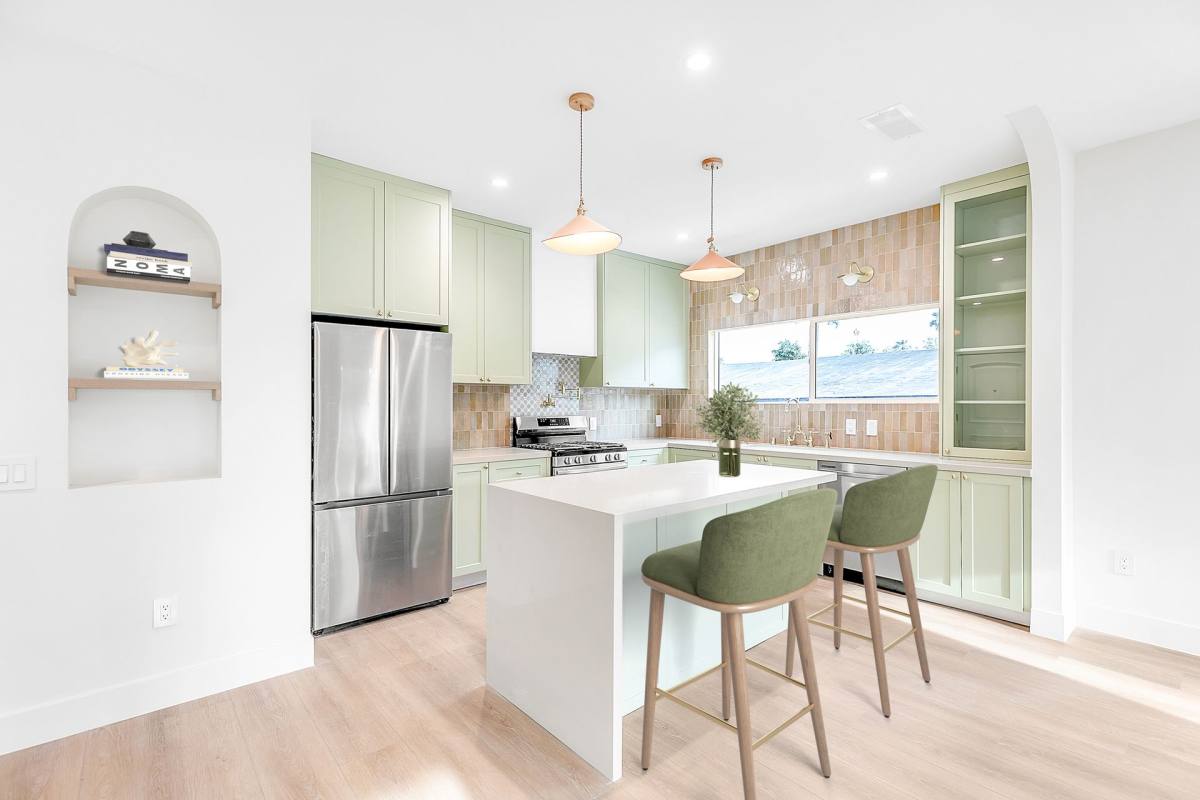 Apartment for rent at 1237 N Orange Grove Ave, Los Angeles, CA 90046