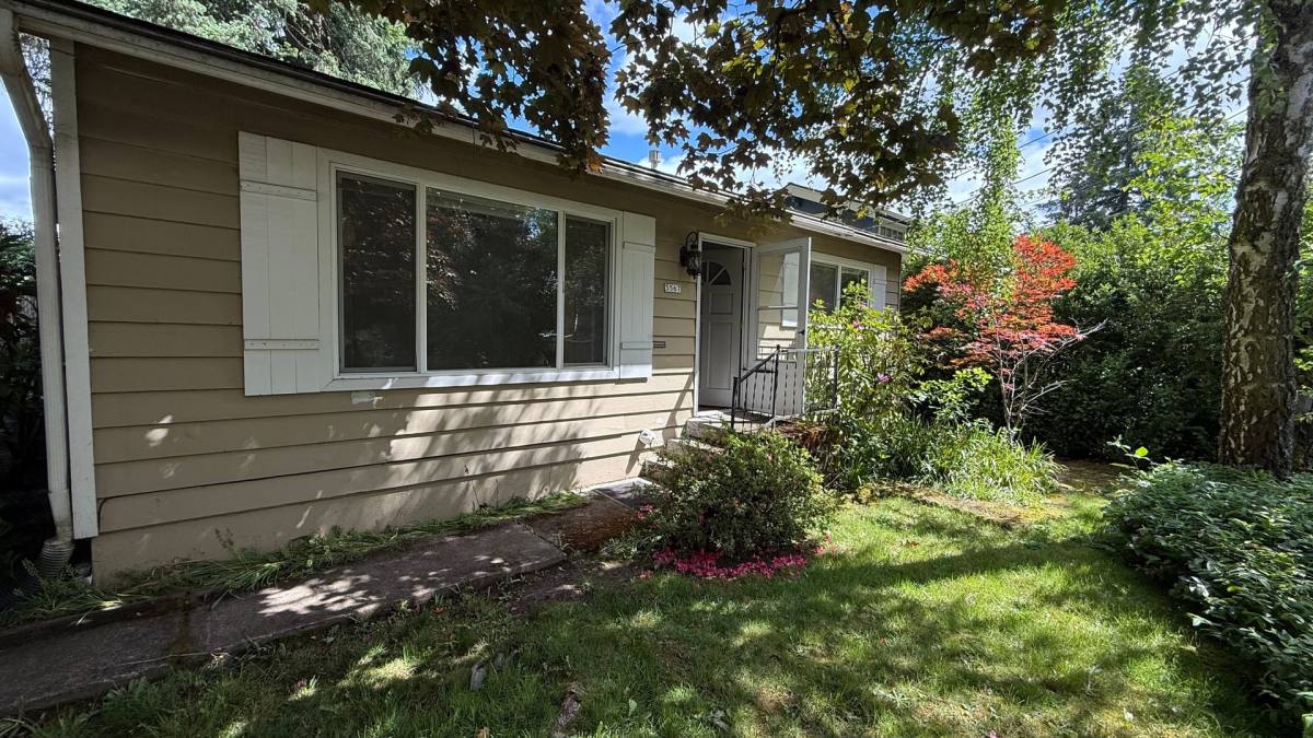 House for rent at 3567 SW Hume St, Portland, OR 97219