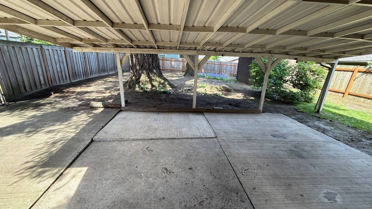 House for rent at 3567 SW Hume St, Portland, OR 97219