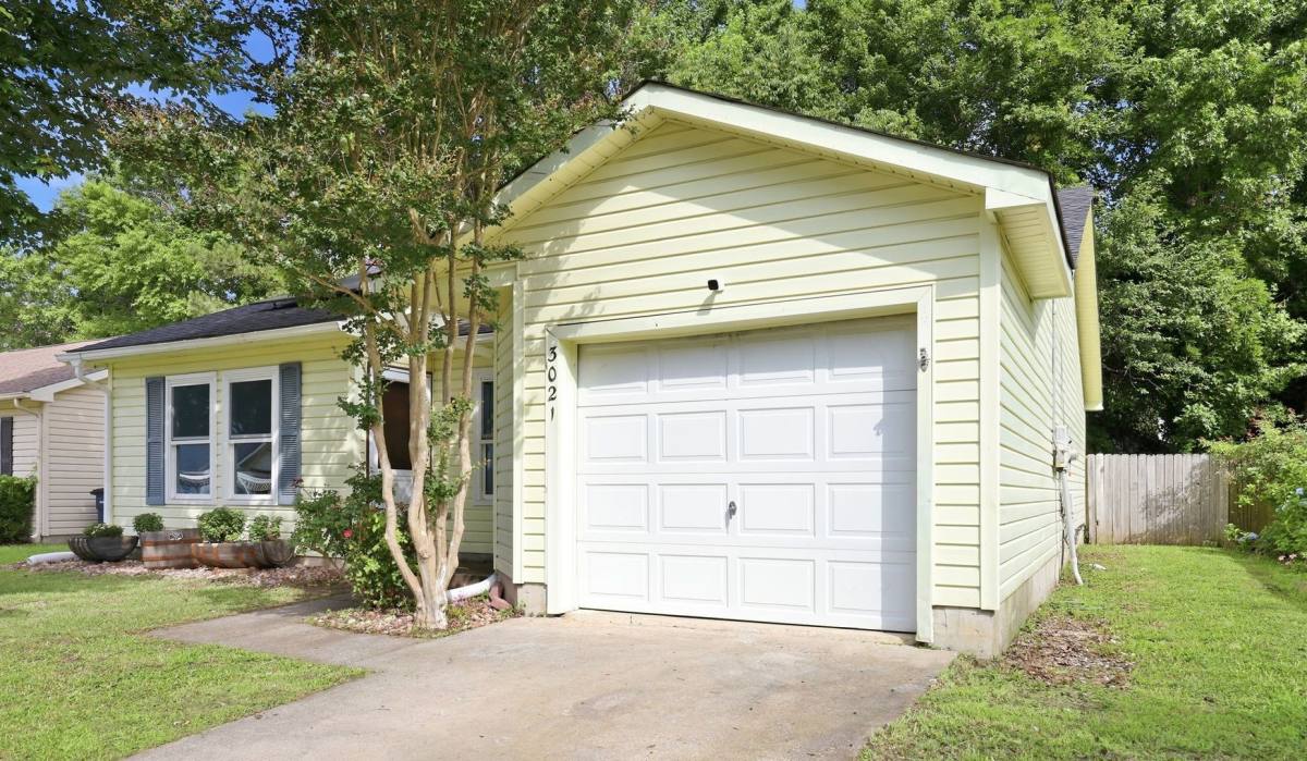 House for rent at 3021 Steeple Chase Court, Jacksonville, NC 28546