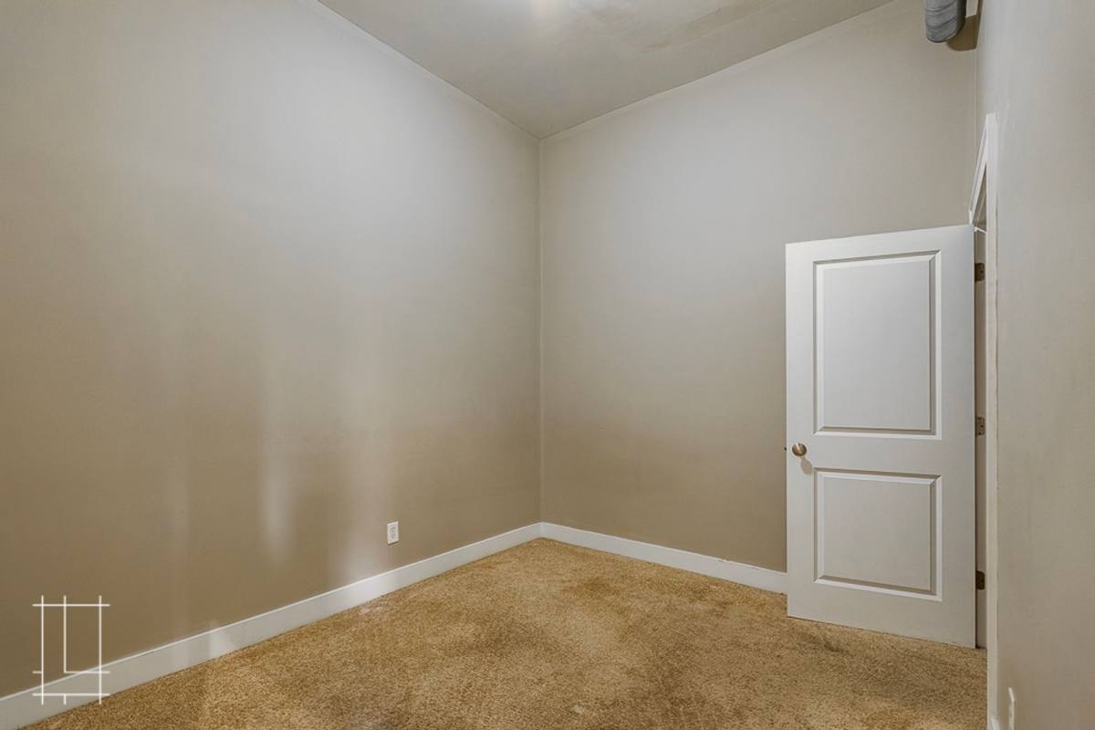 Apartment for rent at 1175 -1191 N High St, Columbus, OH 43201