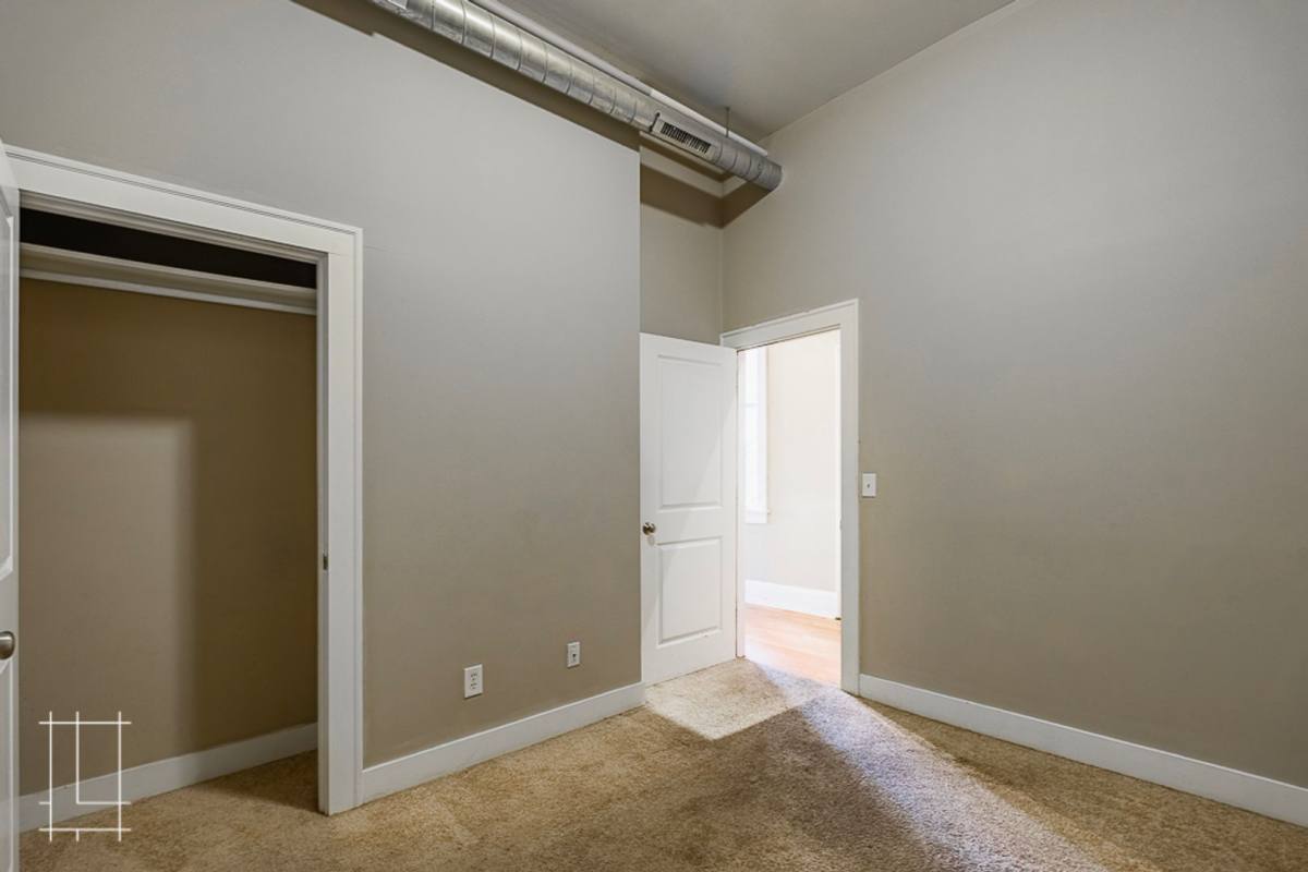Apartment for rent at 1175 -1191 N High St, Columbus, OH 43201