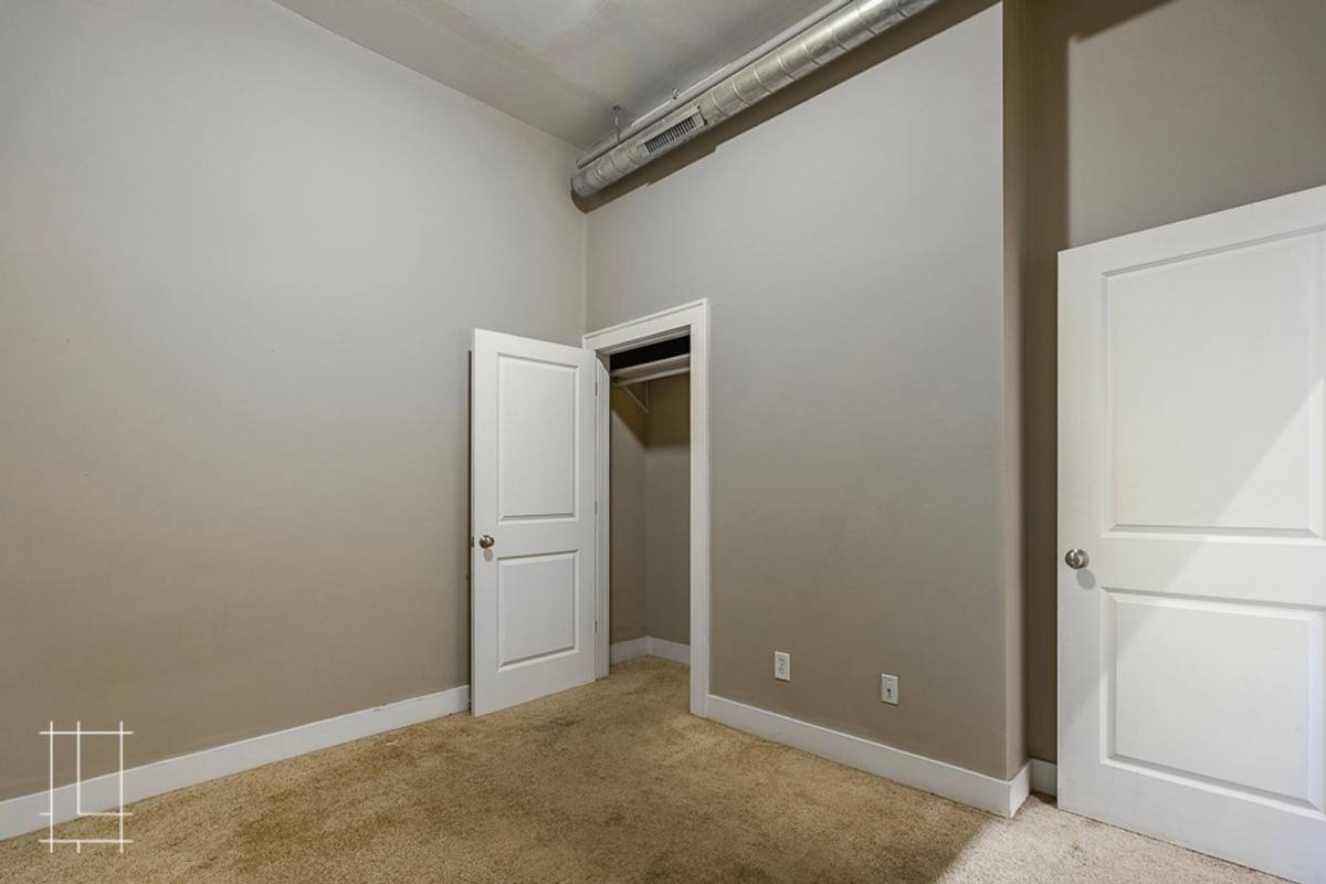 Apartment for rent at 1175 -1191 N High St, Columbus, OH 43201