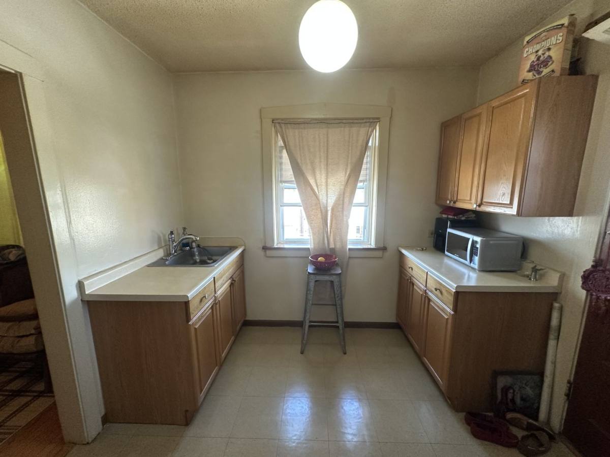 Apartment for rent at 6234-36 N Bell Ave, Chicago, IL 60659