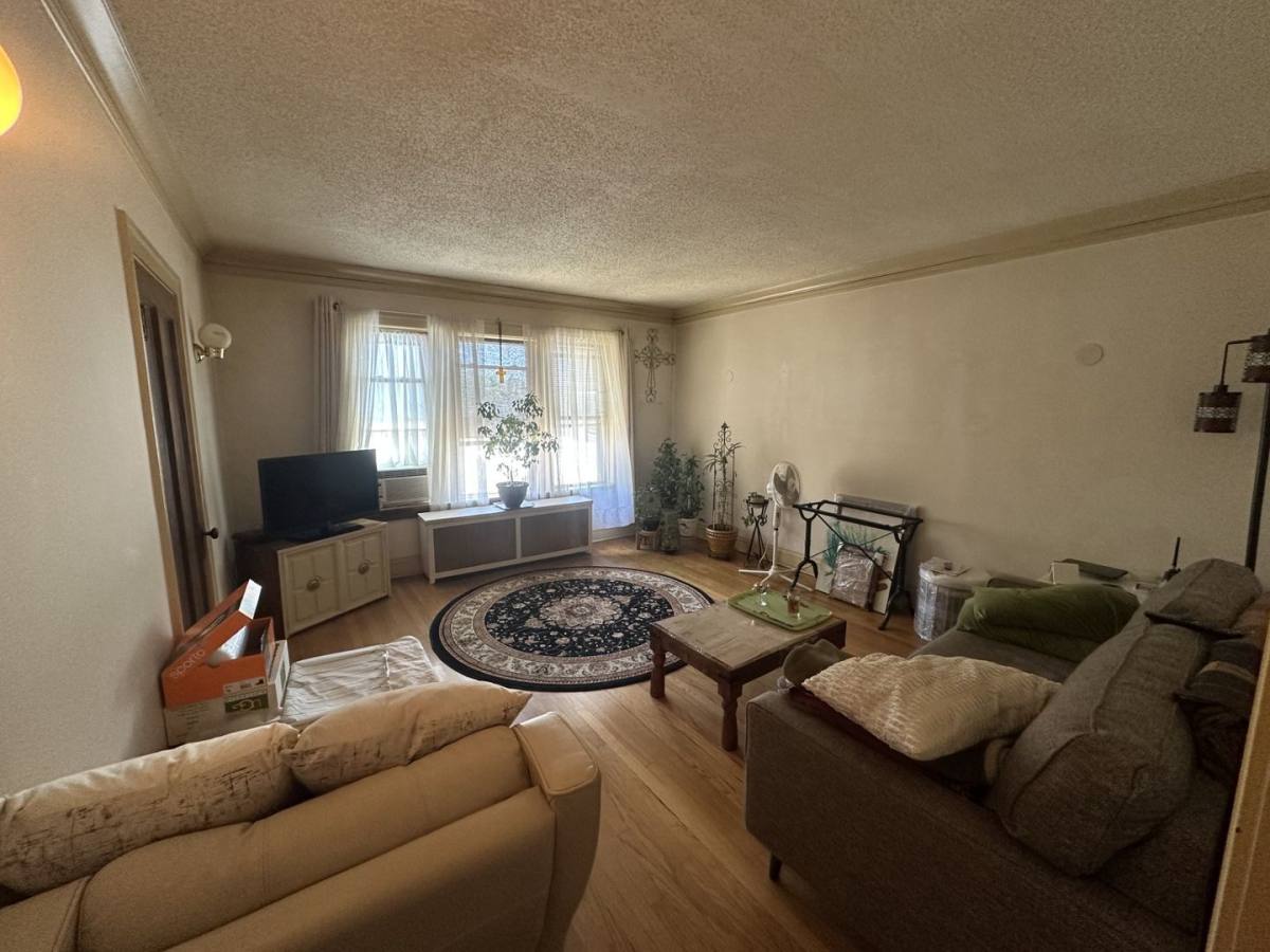Apartment for rent at 6234-36 N Bell Ave, Chicago, IL 60659