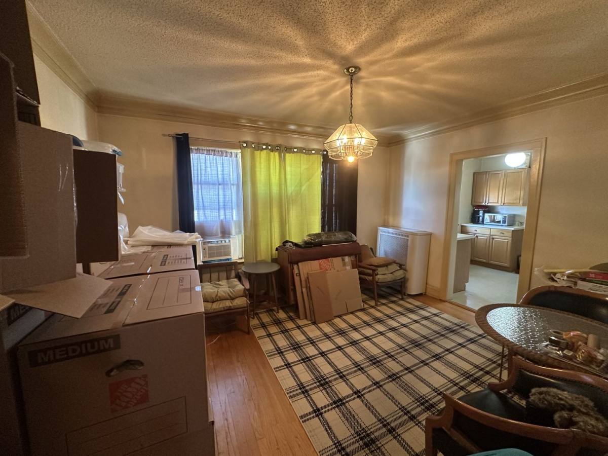 Apartment for rent at 6234-36 N Bell Ave, Chicago, IL 60659